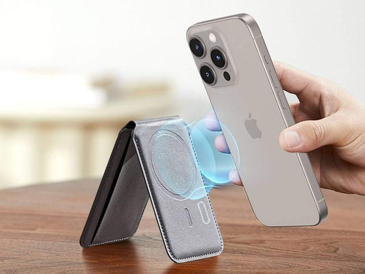 MagSafe Wallet with Stand