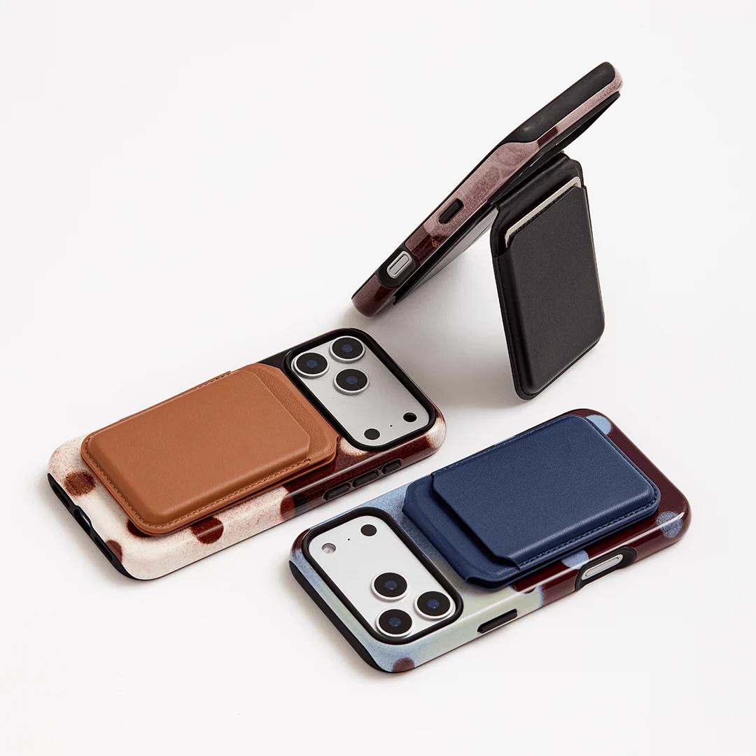 MagSafe Wallet with Stand